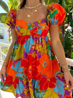 Sweetheart Neckline Summer Dress, Colorful Vacation Dress, Hawaii Outfits Colorful, Cute Puff Sleeve Dress With Sweetheart Neckline For Summer, Flirty Puff Sleeve Dress With Sweetheart Neckline For Summer, Flirty Summer Puff Sleeve Dress With Sweetheart Neckline, Cute Puff Sleeve Dress For Summer Brunch, Flowy Puff Sleeve Summer Floral Dress, Flowy Puff Sleeve Floral Dress For Summer