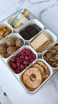 The best idea I’ve ever gotten from social media…snackle boxes! These are such a game changer for flights and a great way to stay healthy on travel days 🙌🏼 What are your favorite airplane snacks? ✈️   Comment LINK and I’ll DM you the link to this snackle box + my favorite snacks in it!  #snacklebox #flightsnacks