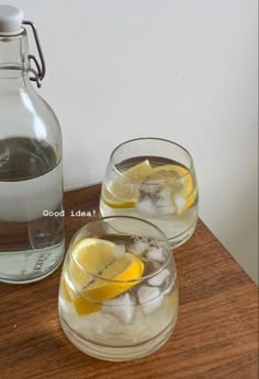 6 HEALTH BOOSTING DETOX WATER RECIPES | CLEAN GIRL AESTHETIC Water Aesthetic, Makanan Diet, Think Food, Detox Water, Infused Water, Green Juice