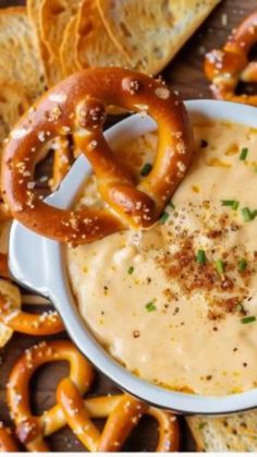 Easy APPLEBEE’S BEER CHEESE PRETZEL DIP RECIPE Best Pretzel Dip, Dips To Serve With Pretzels, Beer Cheese Pretzel Dip, Applebees Beer Cheese Dip, Pub Cheese Recipe, Pretzel Beer Cheese Dip, Dip For Beer Bread, Pretzel Cheese Dip, Pretzel Dip Recipes