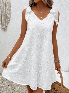 Blanco Casual Collar sin mangas Tela tricotada Liso Tank Embellished No-Elástico Womens Boho Dresses, White Boho Dress, Lace Trim Dress, Wrap Around Dress, Cocktail Attire, Floral Embroidered Dress, Evening Attire, Stunning Dresses, Dress Backs