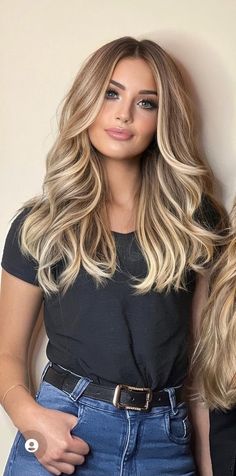 Hilarious Dogs, Fall Blonde Hair, Swimming Beach, Icy Blonde, Blonde Hair Inspiration, Blonde Hair Looks, Beach Hairstyles, Hairstyles Curly, Long Blonde