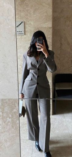 Corporate Outfits, Stylish Work Outfits, Mode Inspo, Looks Chic, Professional Outfits, Work Attire, Mode Inspiration, Business Outfits, Lookbook Outfits