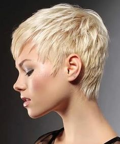 Cropped Hair, Short Cropped Hair, Crop Haircut, New Short Hairstyles, Crop Hair, Hairstyles Women, Hair 2018, Very Short Hair