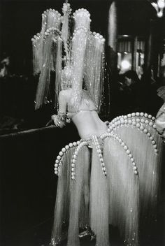 Cotoure Fashion Vintage, Unique 1920s Costume, Showgirl Aesthetic, Ziegfeld Girls, Musee Carnavalet, Louise Brooks