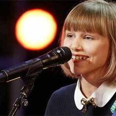 "I Don't Know My Name" by Grace VanderWaal ukulele tabs and chords. Free and guaranteed quality tablature with ukulele chord charts, transposer and auto scroller. Music Jamming, Teaching Ukulele, Parade Float Ideas, Ukulele Chords Chart, Teenager Posts Girls, 5sos Memes, Grace Vanderwaal, Ukulele Tabs