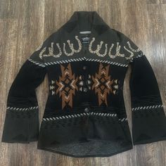 Beautiful Powder River Button Down Horse And Aztec Sweater. Nwot! Never Been Worn. Size Small Aztec Sweater, Horse Shoes, Black Sweater, Black Sweaters, Black And Brown, Sweaters For Women, Horses, Women Shopping, Black