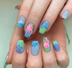 Spongebob jellyfish fields nails #spongebob #spongebobnails #oceannails #jellyfish #summernails #funnails #ocean Spongebob Gel Nails, Fun Nail Designs Almond, Nail Designs Spongebob, Spong Bob Nails, Crazy Summer Nails Designs, Spongebob Short Nails, Spongebob Flowers Nails, Spongebob Nails Short, Spongebob Sky Nails