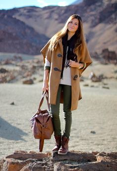 Panama Jack Boots, Snow Outfits, Outfit Botas, Fashion Walk, Frock Fashion, Outfits 2016, Autumn Ideas, Snow Outfit, Magazine Fashion