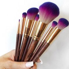 Best Makeup & Hairstyle Ideas 2017 Model Cute Makeup Brushes, Makeup Materials, Best Makeup Brushes, Types Of Makeup, Make Up Brush, Makeup Brush Cleaner, Top Makeup Products, Cruelty Free Makeup