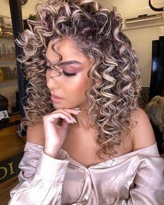 Best Hair Colors for Curls Curly Hair Foils, Bold Curly Hair Color, Sandy Blonde Highlights Curly Hair, Fall Blonde Curly Hair Color, Natural Curly Blonde Highlights, Hair Color For Curly Hair Natural Curls Highlights, Pretty Hair Colors For Curly Hair, 2023 Curly Hair Color, Blonde Highlights For Curly Hair