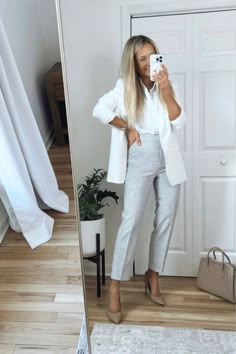 Grey Pants Outfit For Work, Black Blazer Outfit Work, White Coat Ceremony Outfit, Professional Fits, White Blazer Outfits, Grey Pants Outfit, Job Outfits