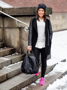 I really love this simple casual outfit with these pink nike air max <3 Pink Sneakers Outfit, Just My Imagination, Nike Inspiration, Nike Air Max Pink, Tiffany Blue Nikes, Nike Sneakers Outfit, Pink Nike Shoes, Simple Casual Outfits