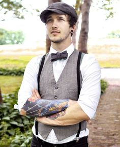 I want my future husband to wear this for my 50s theme wedding Suspenders Fashion, Jazz Age Lawn Party, Keiko Lynn, Vintage Groom, Rockabilly Wedding, Stile Boho Chic, Lawn Party, Bohemian Style Clothing, Suspenders Men