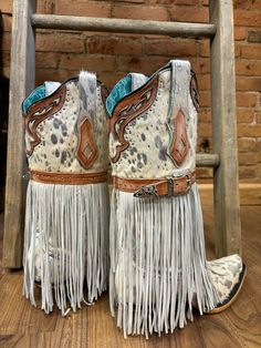 Corral Women's Fringed White Hair-On Hide Cowgirl Boots C4081 Vamp Hair, Cute Harness, Western Boho Chic, Corral Boots Womens, Fringe Cowboy Boots, Country Shoes, Cowgirl Outfit, Western Shoes, Fashion Shoes Heels