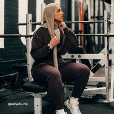 @aaliyah.uniais ready for her workout in her hoodie and joggers