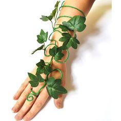 Poison ivy arm cuff slave bracelet green fairy arm cuff whimsical... ❤ liked on Polyvore featuring jewelry, bracelets, arm cuff jewelry, green bangles and green jewelry Poison Ivy Kostüm, Fairy Arm Cuff, Mother Nature Costume, Ivy Costume, Poison Ivy Cosplay, Diy Nature, Diy Kostüm