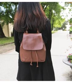 rucksäcke damen Elegant Backpacks, Cool Backpacks, Leather Items, Handbag Backpack, Hand Bag