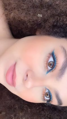 Metallica Makeup Look, Casual Blue Makeup, Hooded Eye Blue Makeup, Blue Makeup Looks Easy, Blue Simple Eyeshadow, Blue Makeup Looks Brown Eyes, Blue Eye Makeup For Brown Eyes, Colored Eyeliner Ideas Simple, Blue Eyeliner Ideas