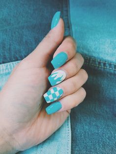 Short Acrylic Nails Checkered, Blue Flame Nails Short, Spring Nails Design 2024, Western Checkered Nails, Light Blue Checkered Nails, Lavender Checkered Nails, Flame And Checkered Nails, Checkered Nails Blue, Car Show Nails