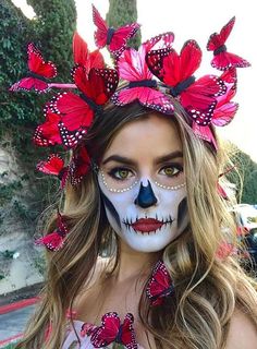 Makeup Zombie, Dead Makeup, Butterfly Crown, Cool Halloween Makeup, Sugar Skull Makeup, Halloween Makeup Inspiration