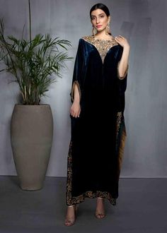 Velvet Dress Designs Pakistani, Velvet Kaftan, Dress Design Pakistani, Crystal Work, Kaftan Designs, Velvet Party Dress, Shirt Pant, Iranian Women Fashion