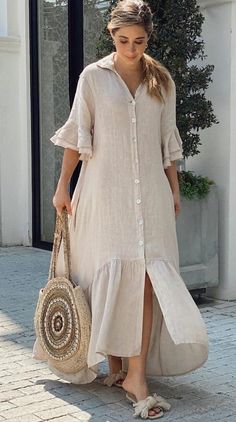 Tunik Linen, Linen Style Fashion, Linen Fashion, Maxi Dress Sale, Elegante Casual, Fashionista Clothes, Maxi Shirt Dress, Ruffled Maxi Dress, Classy Dress