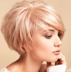 Short Cropped Hair, Layered Bob Haircuts, Blonde Bob Hairstyles, Modern Haircuts, Short Wavy Hair, Penteado Cabelo Curto, Short Hairstyle, Short Blonde