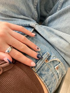 star nails french tip Soft Winter Nails, French Tip Cute Nails, Midnight Blue Nail Ideas, Nail Art Simple Design, Opposite Nails On Each Hand, Tilly Joan Nails, Nails Trends, Blue Gel X Nail Designs, Simple Fall French Tip Nails