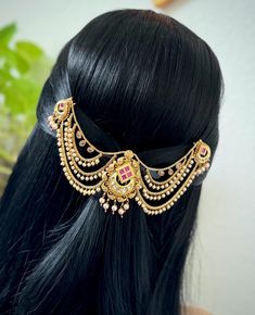 This Antique Gold plated pearl Hair pin studded with Pearls and kundan stones perfectly pairs up with your traditional attire! With a forked pin at the back, you can use on a ponytail or a bun along with Jhumka Earrings. Please check the length of the earchain to make sure it fits well comfortably. Care Instruction : Avoid Heat & Chemicals Like Perfume, Deo, Alchol, Etc. | Clean With Dry Cotton Cloth | Pack In our Anti tarnish box after use. China Country, Pearl Hair Pin, Bun Pins, Hair Chains, Classical Dance, Dance Jewelry, Bridal Hair Clip, Pearl Hair Pins, Indian Hair