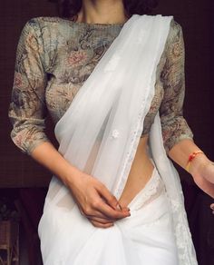 Modern Sarees, Saree Blouse Styles, Simple Saree Designs, Traditional Blouse Designs, Cotton Saree Designs, Fashionable Saree Blouse Designs, Modern Saree, Indian Saree Blouses Designs, Saree Designs Party Wear