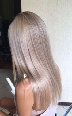 Blonde Hair Color For Red Skin Tone, Super Short Platinum Blonde Hair, Bright Cool Toned Blonde, Blonde Hair What To Ask For, Cold Blonde Hair Ash, Platunim Blonde Hair, Milky Blonde Highlights, Beige Hair Color Ash Blonde, Ashy Blonde Babylights