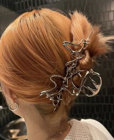 Hair Clamps, Hair Claws & Clips, Aesthetic Hair, Hair Claw, Pretty Hairstyles, Hair Looks, Hair Inspo, Cute Hairstyles, Hair Clip