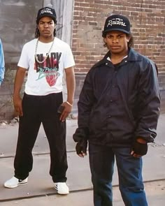 Ice Cube 80s, Eazy E And Ice Cube, Hip Hop Outfits Men, Hip Hop Outfit