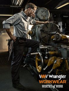 a man standing next to a machine in a factory with the words redneckevolt org written on it