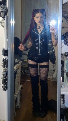 Goth Fits Aesthetic, Punk Princess Outfits, Alternative Goth Outfits, Winter Alt Outfits Cold Weather, 2000s Bimbocore Outfits, Gothic Party Outfit, Goth Birthday Outfit, Tripp Nyc Outfit, Goth Baddie Outfits