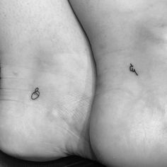 Simple Couples Tattoos, Ampersand Tattoo, Matching Tattoos For Siblings, Unique Sister Tattoos, Small Sister Tattoos, Sisters Tattoo, Small Matching Tattoos, Small Couple Tattoos, Tattoo Schrift