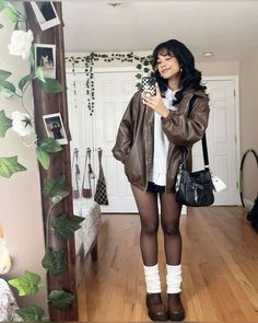 Doc Martens Outfit Leg Warmers, Leg Warmers Tights, Winter Earthy Girl Aesthetic, Leg Warmer Fall Outfits, Winter Outfit Leg Warmers, Leg Warmers Fall Outfit, Docs And Leg Warmers, Earthy Girl Winter Outfits, Oversize Leather Jacket Outfits