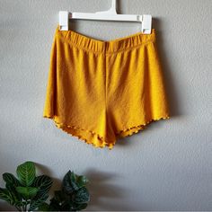 Nwot Size Small Yellow Flow Shorts With Lettuce Edge Bottom! H&m Summer Bottoms With Elastic Waistband, H&m Bottoms With Elastic Waistband For Summer, H&m High-waisted Shorts For Summer, H&m Cotton Bottoms For Vacation, Fitted H&m Summer Shorts, Summer Style H&m Short Bottoms, H&m Stretch Shorts For Summer, H&m Stretch Shorts, H&m Summer Cotton Bottoms