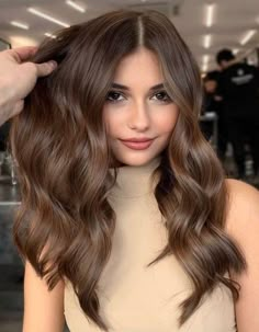 Pakistani Hair, Fresh Hair Color, Highlights Summer, Brunettes Highlights, Chestnut Hair Color, Hair Color Caramel, Color Highlights