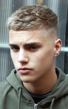 Ceaser Cut Hair Men, Men’s Short Hair Cuts, Short Men’s Cut, Mens Short Hairstyles, Hairstyles For Teenage Guys, Crew Cut Hair, Viking Haircut, Crew Cut Haircut