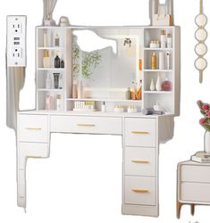 Extra Large Mirror, Modern Vanity Desk, Messy Table, White Vanity Table, White Vanity Desk, Lights Makeup, Vanity Desk With Mirror, Beauty Station, Desk With Mirror