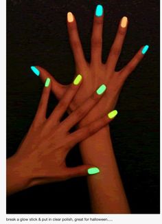 Put the juice from a broken glow stick in a jar of clear nail polish!!! HALLOWEEN!!!! :) Do It Yourself Nails, Edm Fashion, Dark Nail, Dark Nail Polish, Clear Nail, Glow Stick, Clear Nail Polish, Party Nails, Glow Party