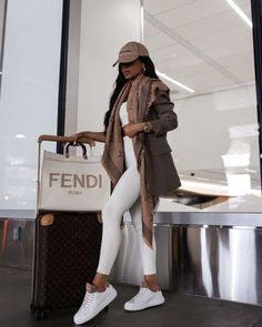 January Casual Outfits, Casual Luxury Outfits Fall, Fendi Sneakers Women Outfit, Womens Casual Outfits 2023, Rainy Vacation Outfit, Balenciaga Hat Outfit, Classy Amazon Finds, Cute Tourist Outfits, Classy Airport Outfit Chic Travel Style