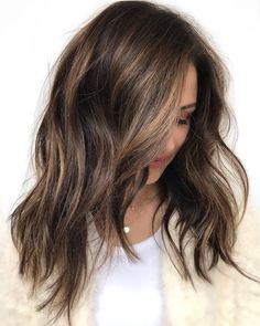 70 Balayage Hair Color Ideas with Blonde, Brown and Caramel Highlights Choppy Brown Hair, Brown Hair With Highlights Short, Curly Brown Hair With Highlights, Medium Brown Hair With Highlights, Brunette Ombre, Balayage Hair Color, 2023 Hair, Sandy Blonde