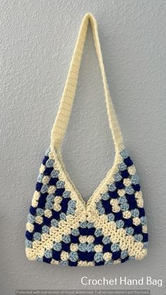 Crochet-ideas crochet tutorials crochet bags Crochet Tutorial Pattern, Crochet Shoulder Bags, Quick Crochet Patterns, Mode Crochet, Crochet Business, Crochet Design Pattern, Beginner Crochet Projects, Crochet Handbags Patterns, Crochet Stitches For Beginners