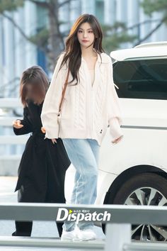 Airport Fashion Kpop, In Airport, Airport Outfits, Causal Outfits, Airport Fashion, Kpop Fashion Outfits, 가을 패션, Basic Outfits