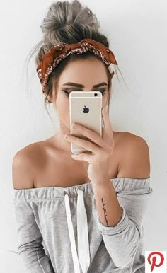 Bandana Hairstyles Short, Kort Bob, Diy Makeup Remover, Hair Scarf Styles, Messy Bun Hairstyles, Bandana Hairstyles, Grunge Hair, Hairstyles For School, Headband Hairstyles