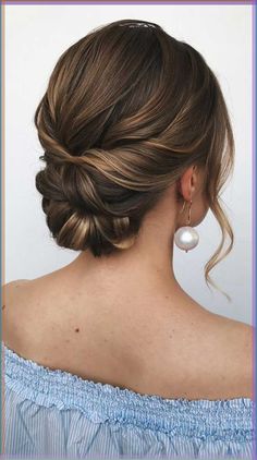 Discover the best messy buns for medium hair in 2024 with our curated list of 24 stunning options. These styles are designed to add volume and texture, enhancing your natural beauty. Find the perfect messy bun to match your medium-length hair and stay on-trend with these chic ideas. Wedding Hairstyles Bridesmaid, Up Dos For Medium Hair, Latest Hair, Hair Do, Bridesmaid Hair Updo, Low Bun, Updo Hairstyles