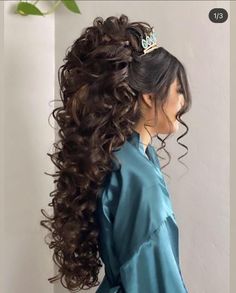 Long Hairstyles For Quinceanera, Quince Hair Extensions, 15nera Hair Styles, Long Hair Styles For Quinceañera, Curly Quince Hair, Quince Updos With Crown, Quince Hair Braid, 15th Hairstyles Hair Ideas, Quince Hairstyles Long Hair